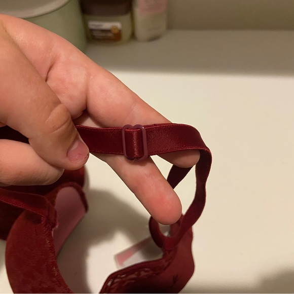 PINK | Victoria’s Secret Wear Everywhere T-Shirt Lightly Lined Red Bra | 36C - Picture 11 of 12